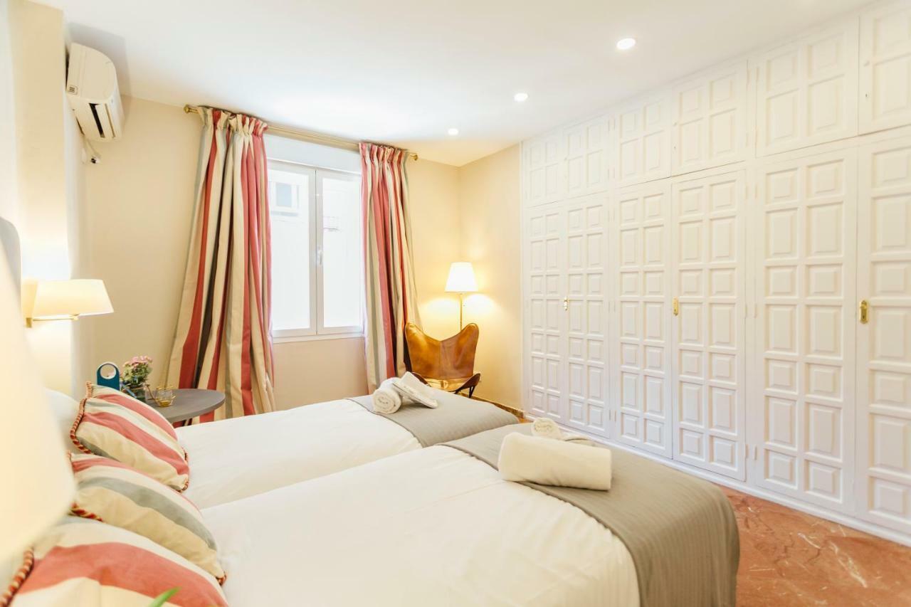 Stylish And Wide- 3Bdr 3Bth- Los Remedios Sevilla Exteriör bild
